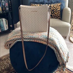 Michael Kors messenger handbag